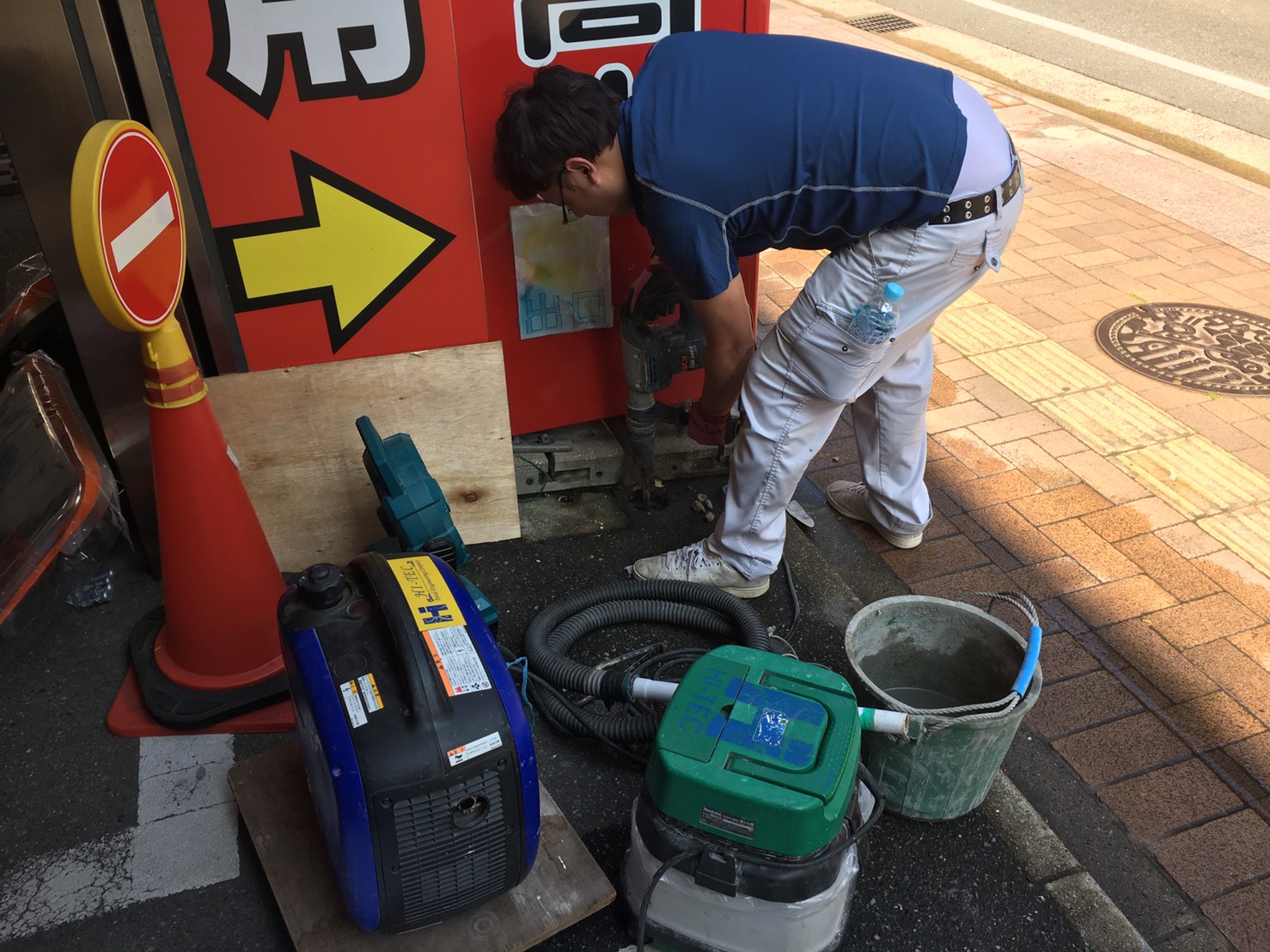 カーブミラー改修工事